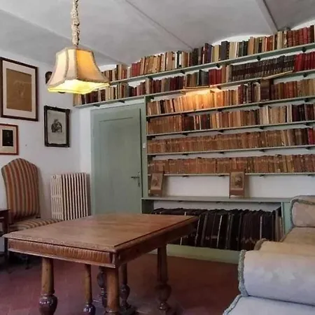 Newly Refurbished 2-Bed Apartment In Certaldo